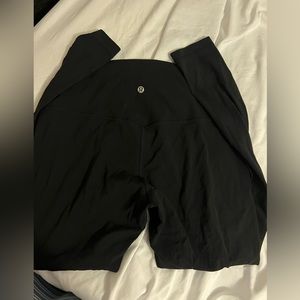 Lulu align 28’ All black size 12